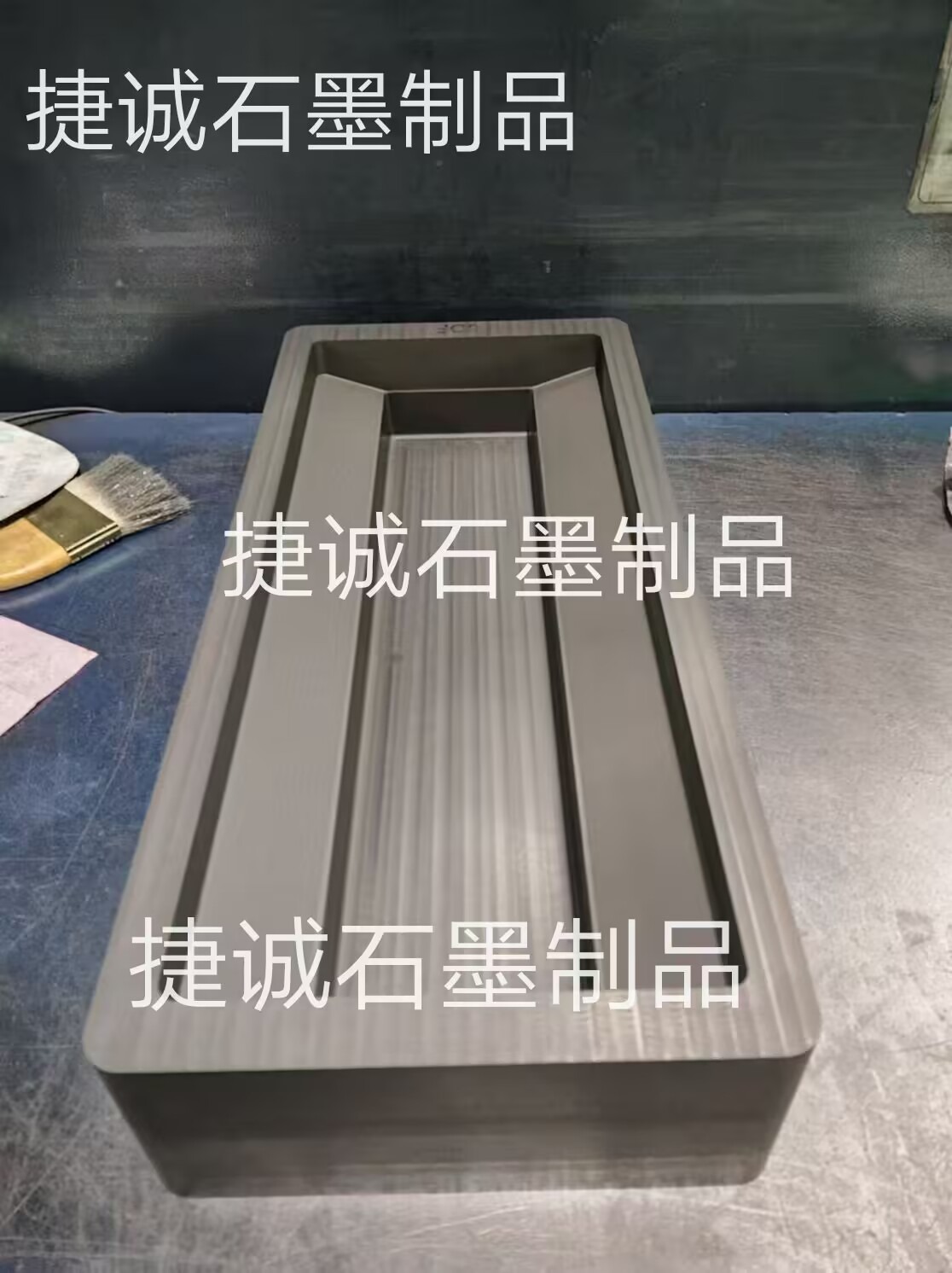 石墨油槽，鑄錠石墨油槽，高純石墨油槽，多槽石墨油槽，耐高溫石墨油槽，金銀鑄錠石墨模具，石墨油槽石墨鑄錠槽，石墨油槽生產(chǎn)廠家